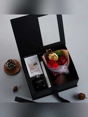 Luxury Gift Box with Reed Diffuser & Soap Flower Bouquet – French Rose